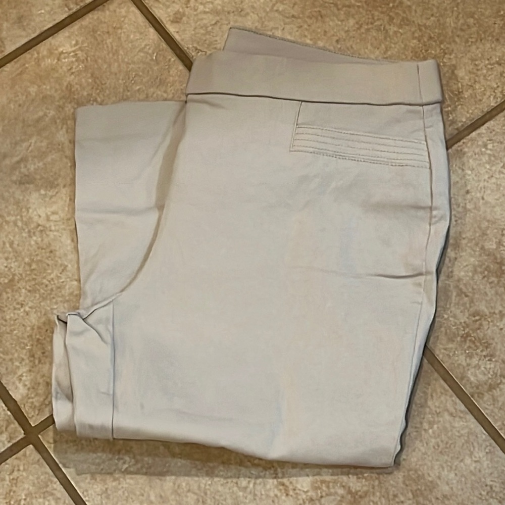 Prophecy Capri’s Sz 12p